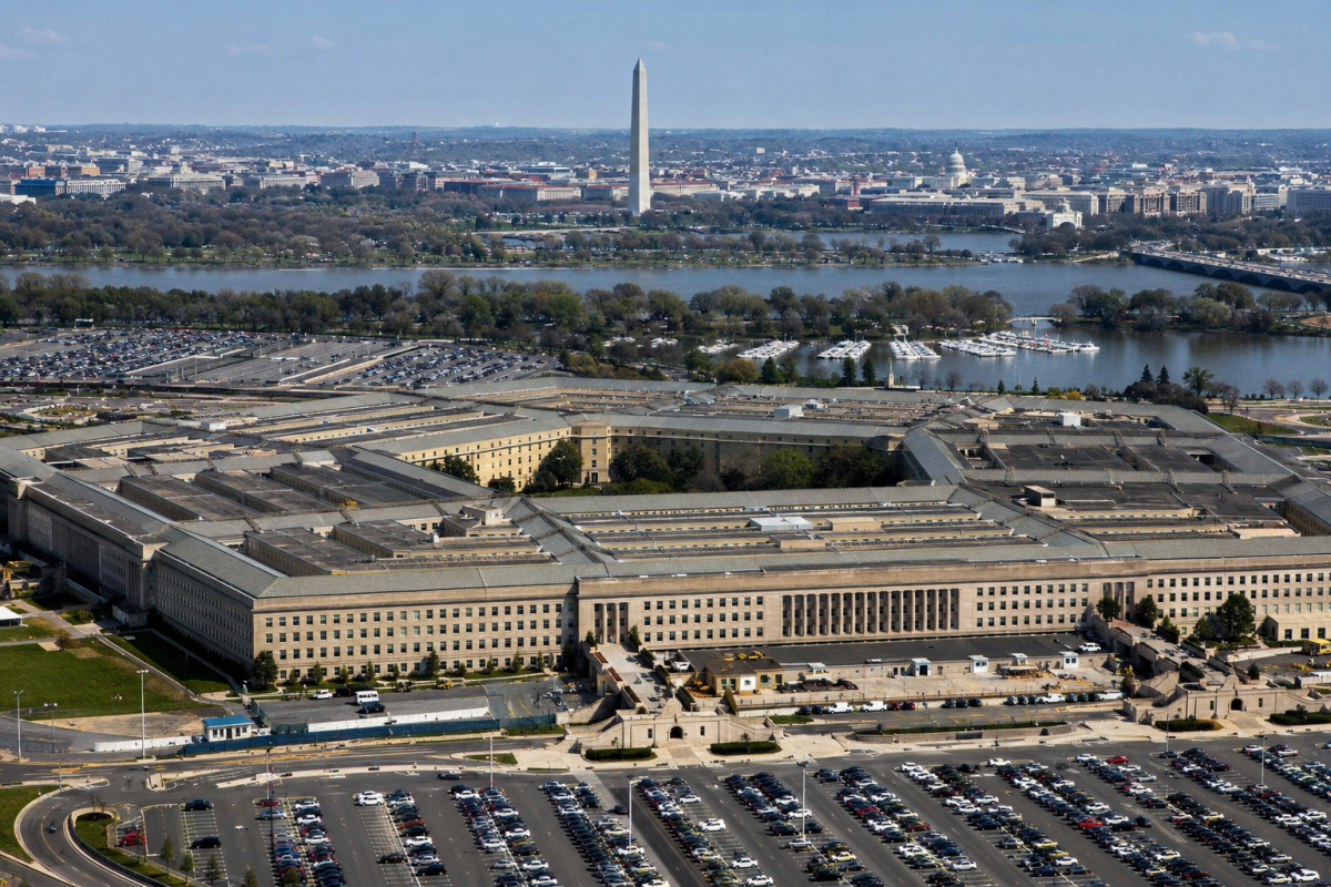 Pentagon hires conservative veterans in secretive roles